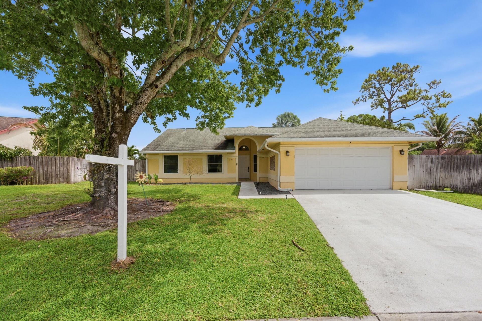 145 Roycourt Circle, Royal Palm Beach, FL 33411 Photo