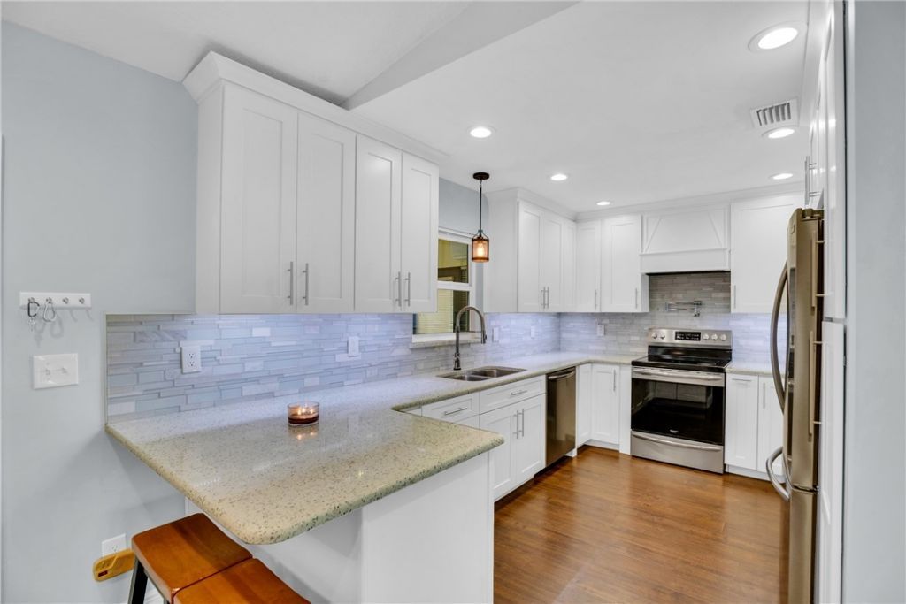 27 Sunset Drive, Sebastian, FL 32958 Photo