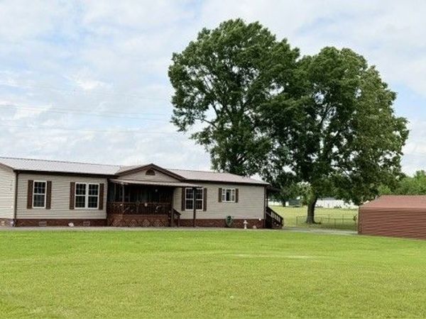 182 Running Deer Ln , Paris, TN 38242