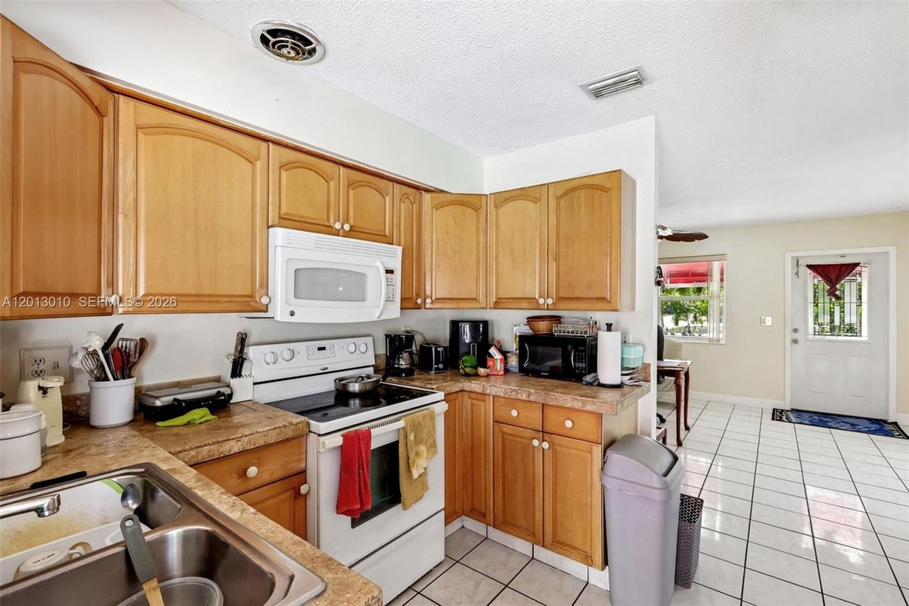 1215 S 24th Ave, Hollywood, FL 33020 Photo
