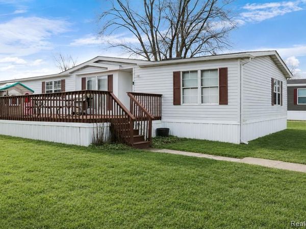 29193 Hazelwood, Huron Twp, MI 48134