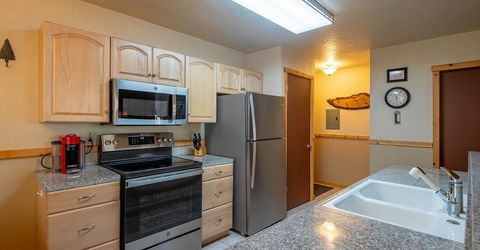 13075 Northwoods Boulevard, Truckee, CA 96161 Photo