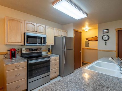13075 Northwoods Boulevard, Truckee, CA 96161 Photo