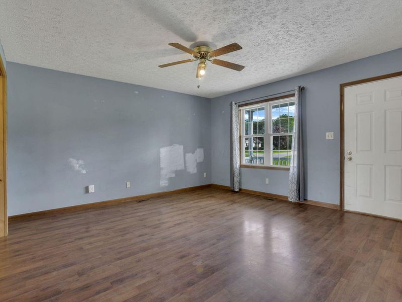 29654 Cherrycrest Drive, Logan, OH 43138 Photo 3