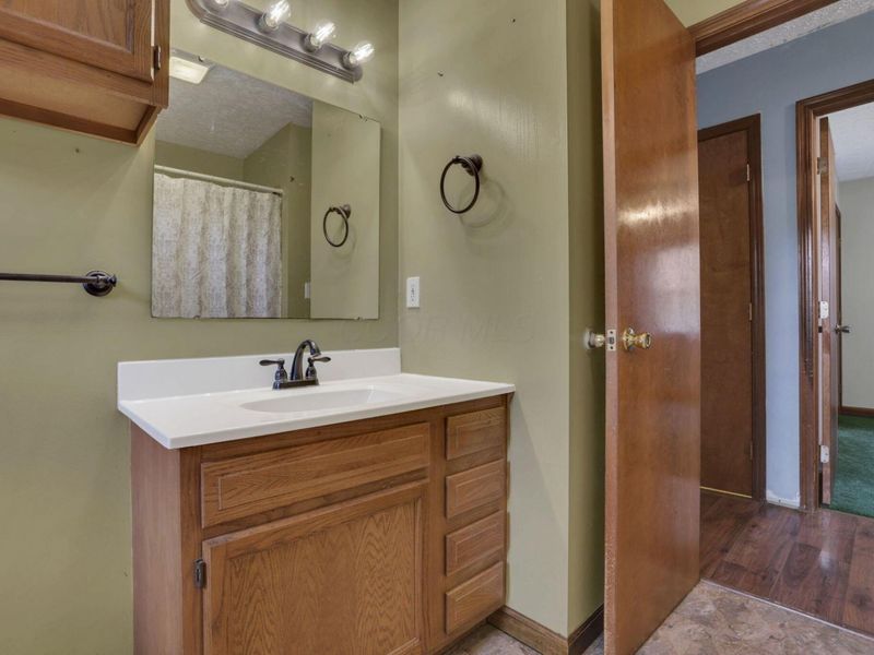 29654 Cherrycrest Drive, Logan, OH 43138 Photo 9