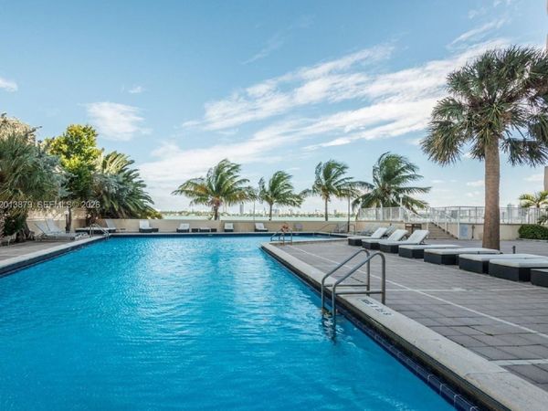 7545 E Treasure Dr , Unit 8I, North Bay Village, FL 33141