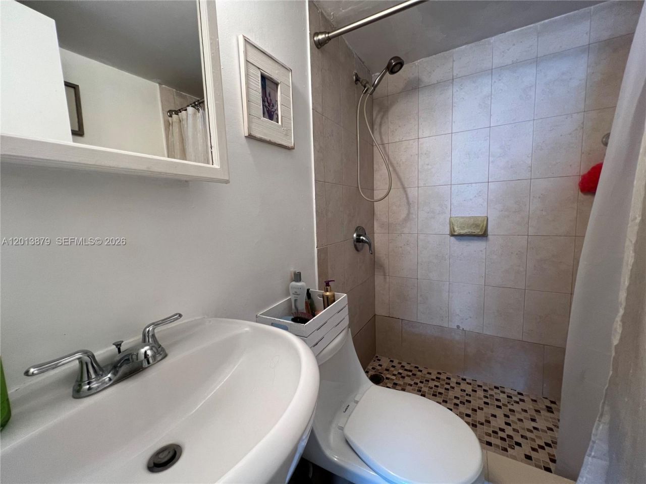 7545 E Treasure Dr, Unit 8I, North Bay Village, FL 33141 Photo