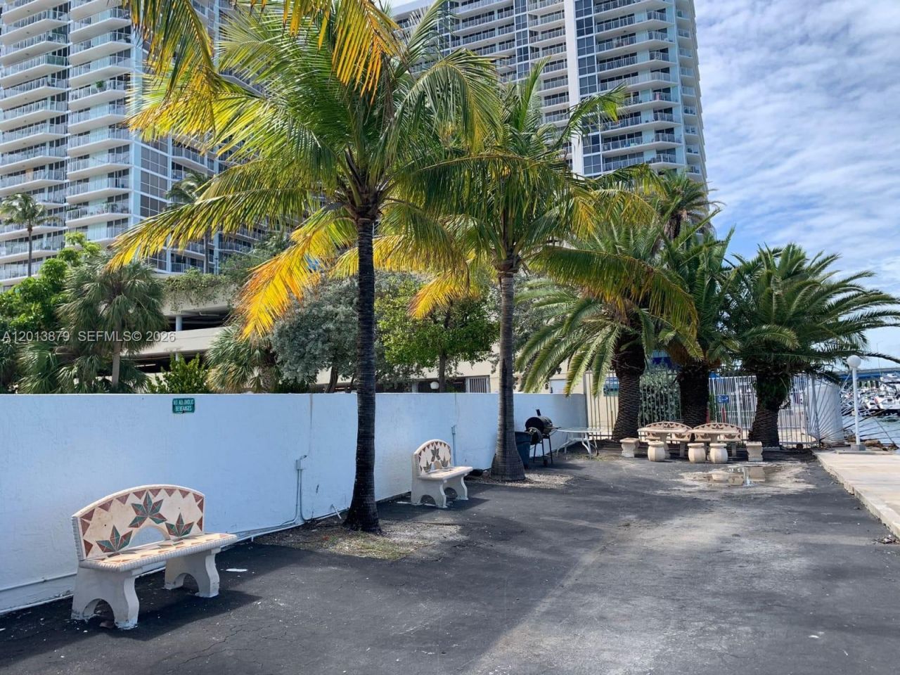 7545 E Treasure Dr, Unit 8I, North Bay Village, FL 33141 Photo