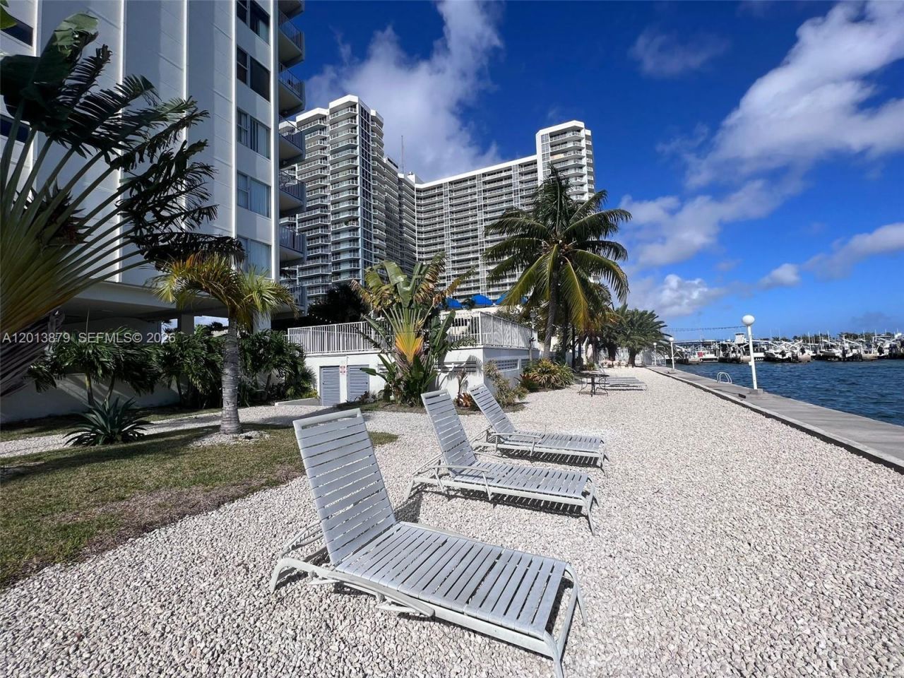 7545 E Treasure Dr, Unit 8I, North Bay Village, FL 33141 Photo