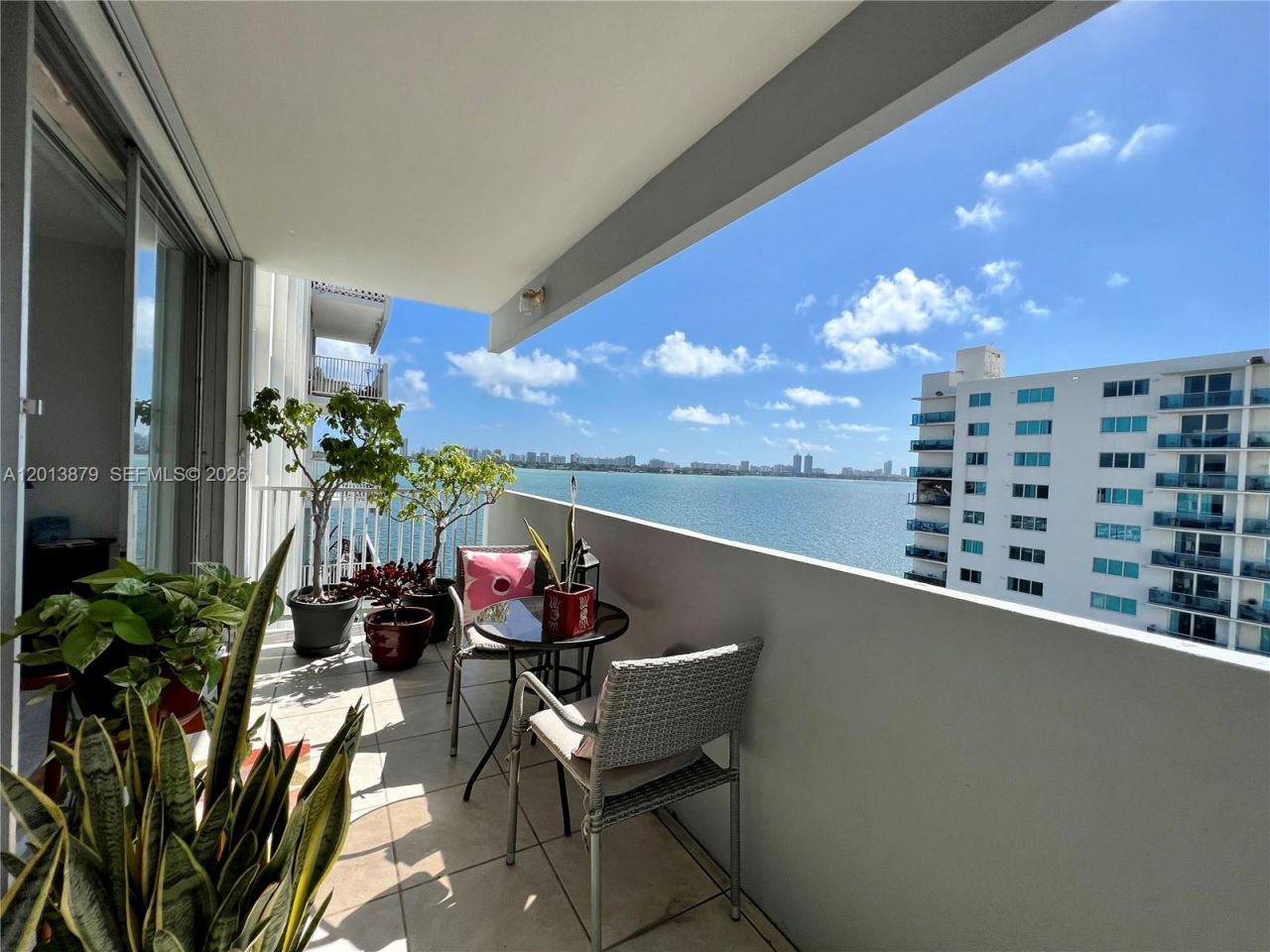 7545 E Treasure Dr, Unit 8I, North Bay Village, FL 33141 Photo