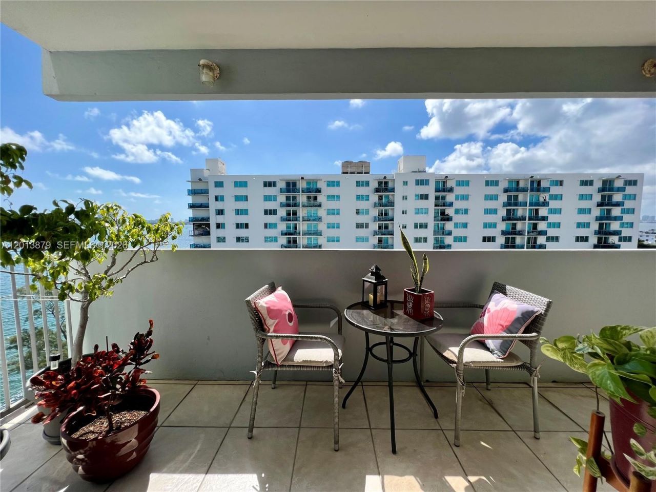7545 E Treasure Dr, Unit 8I, North Bay Village, FL 33141 Photo