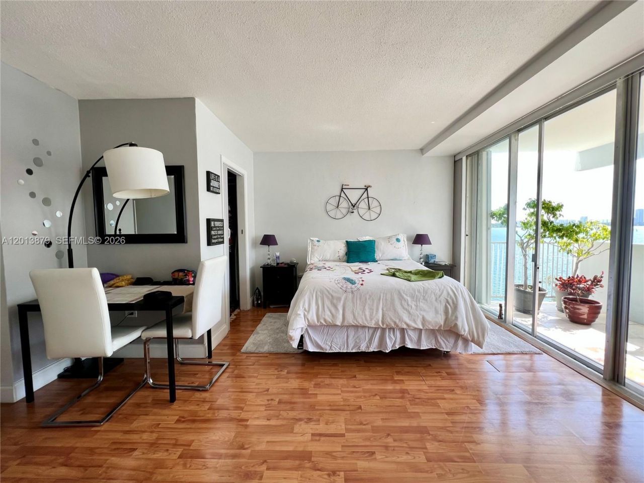 7545 E Treasure Dr, Unit 8I, North Bay Village, FL 33141 Photo