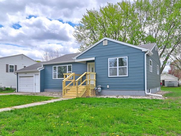 1314 4th Avenue N, Estherville, IA 51334