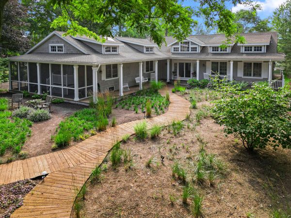 331 Marquette Drive, New Buffalo, MI 49117