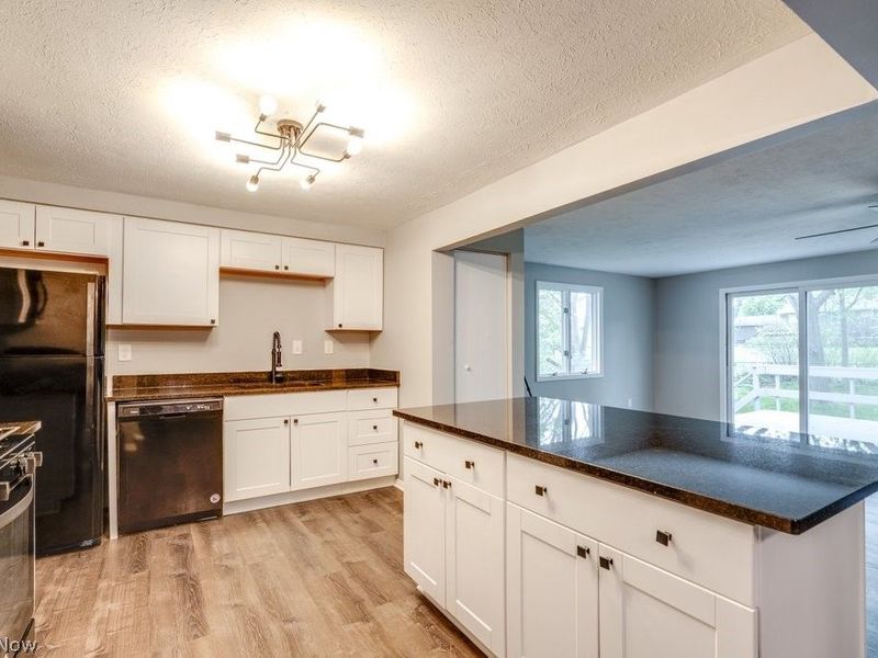 9331 Fairfield Drive, Twinsburg, OH 44087 Photo 17