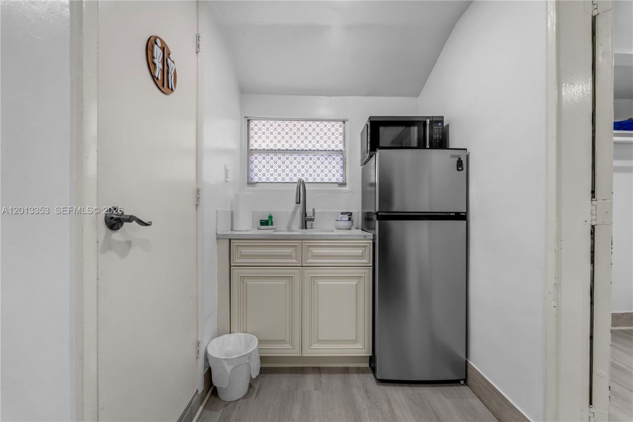 6355 SW 30th St , Miami, FL 33155 Photo