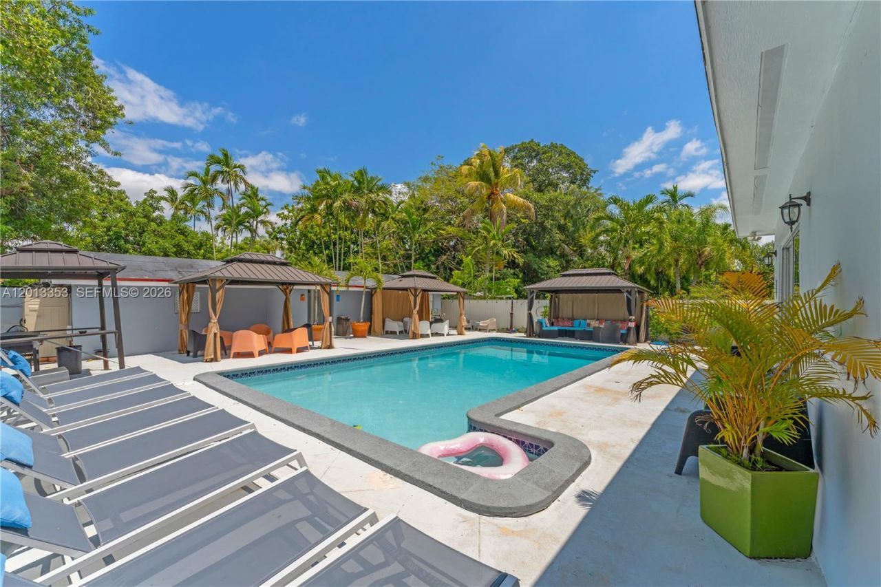 6355 SW 30th St , Miami, FL 33155 Photo
