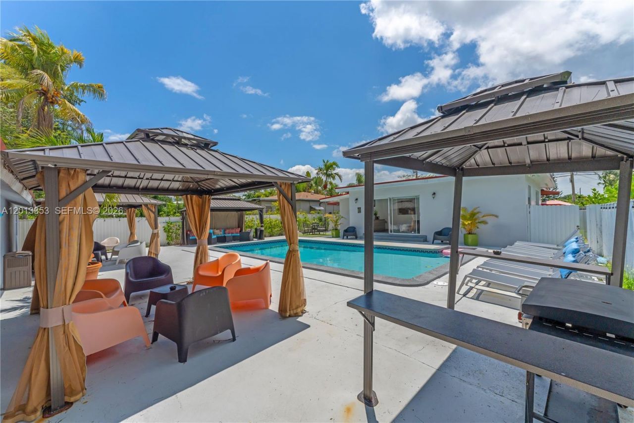 6355 SW 30th St , Miami, FL 33155 Photo