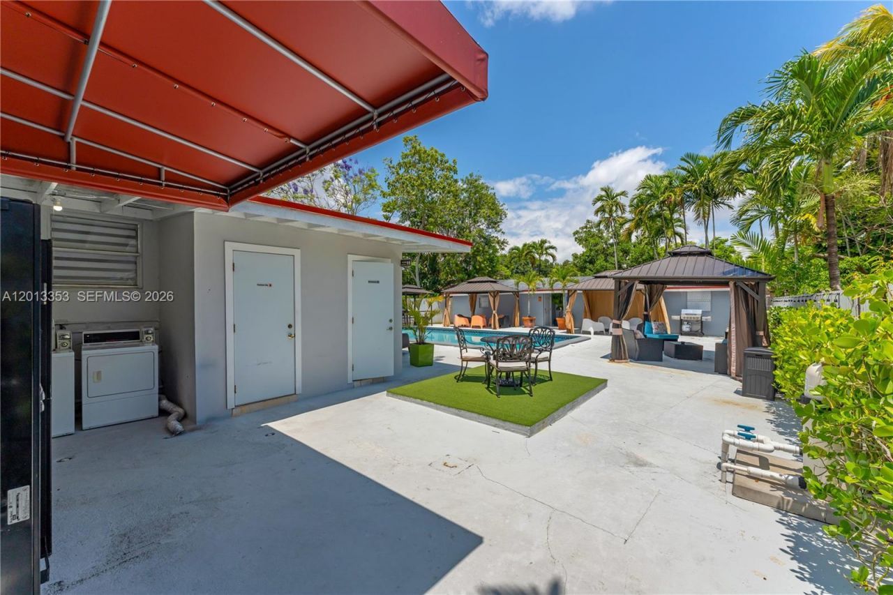 6355 SW 30th St , Miami, FL 33155 Photo