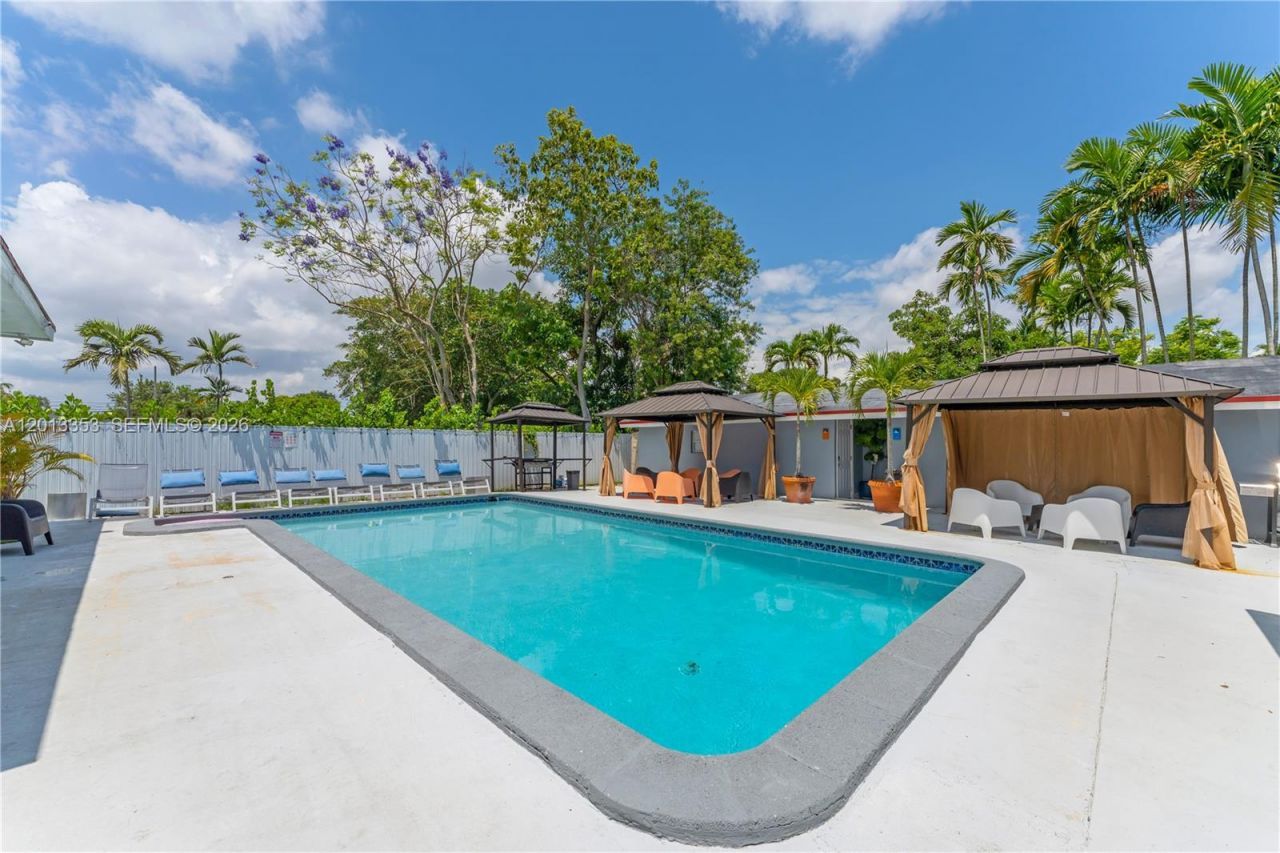 6355 SW 30th St , Miami, FL 33155 Photo
