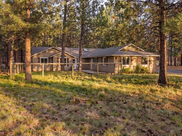 14485 Mountain View Loop, Sisters, OR 97759
