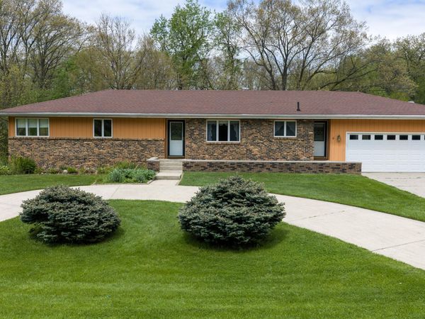 11 Stoner Drive , Valparaiso, IN 46385