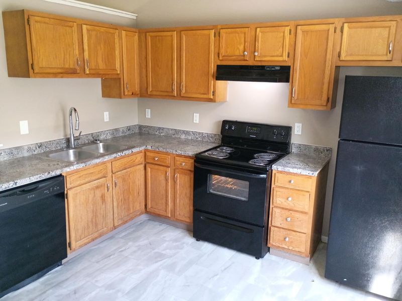 4906 River Trail Court, Columbus, OH 43228 Photo 3