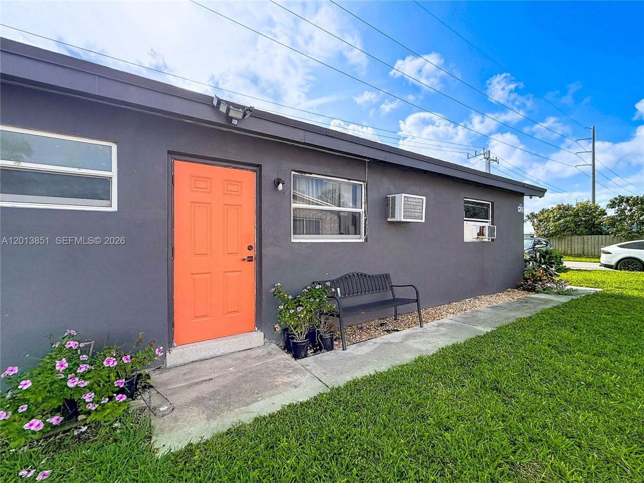 391 NE 42nd Ct, Unit North, Oakland Park, FL 33334 Photo