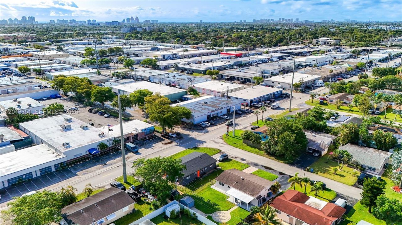 391 NE 42nd Ct, Unit North, Oakland Park, FL 33334 Photo