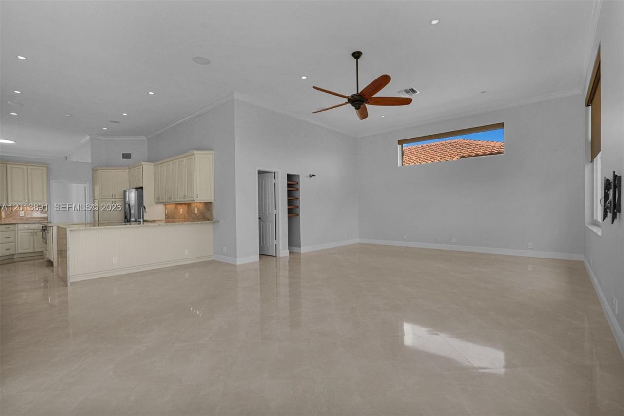 2715 Edgewater Court , Weston, FL 33332 Photo