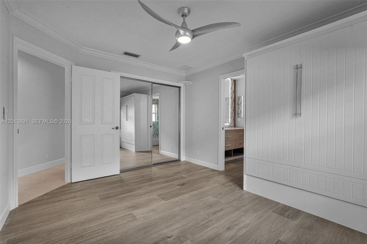 2715 Edgewater Court , Weston, FL 33332 Photo