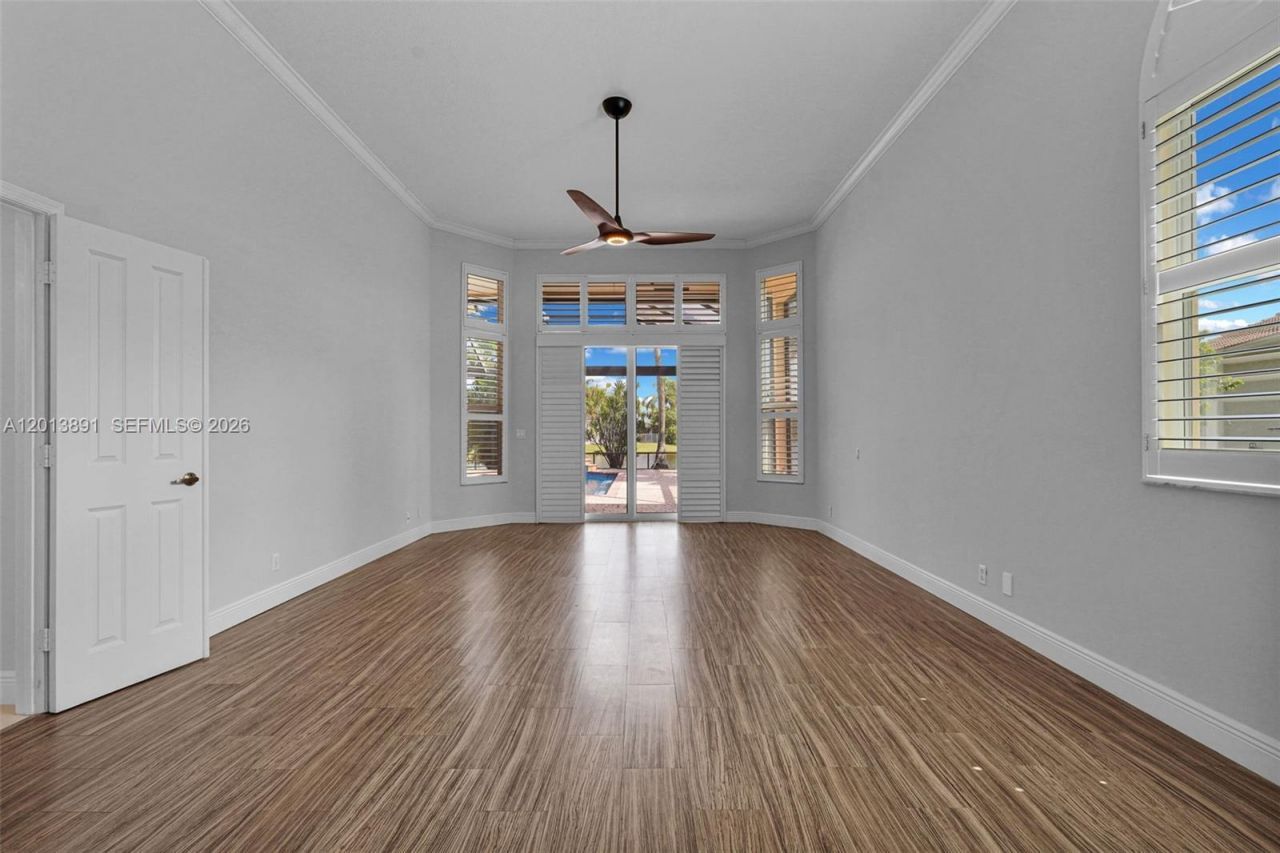 2715 Edgewater Court , Weston, FL 33332 Photo