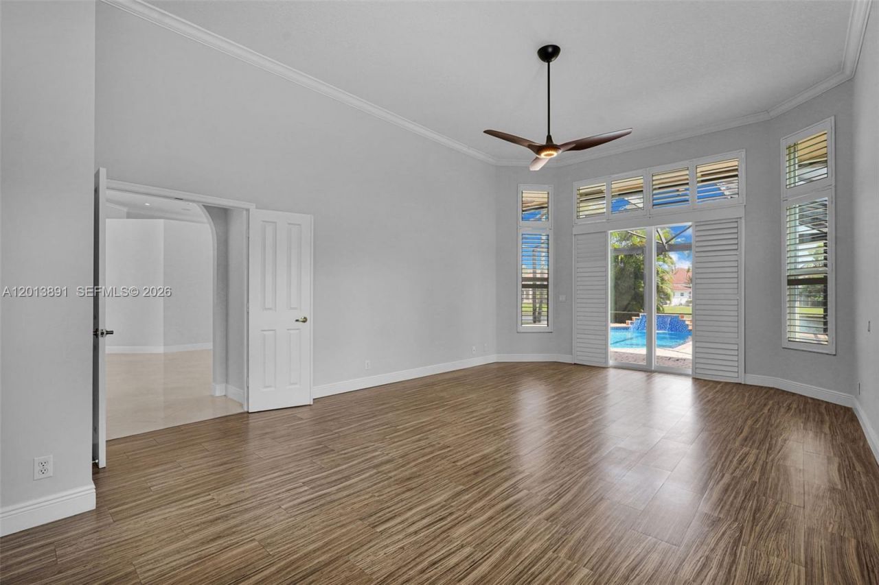 2715 Edgewater Court , Weston, FL 33332 Photo