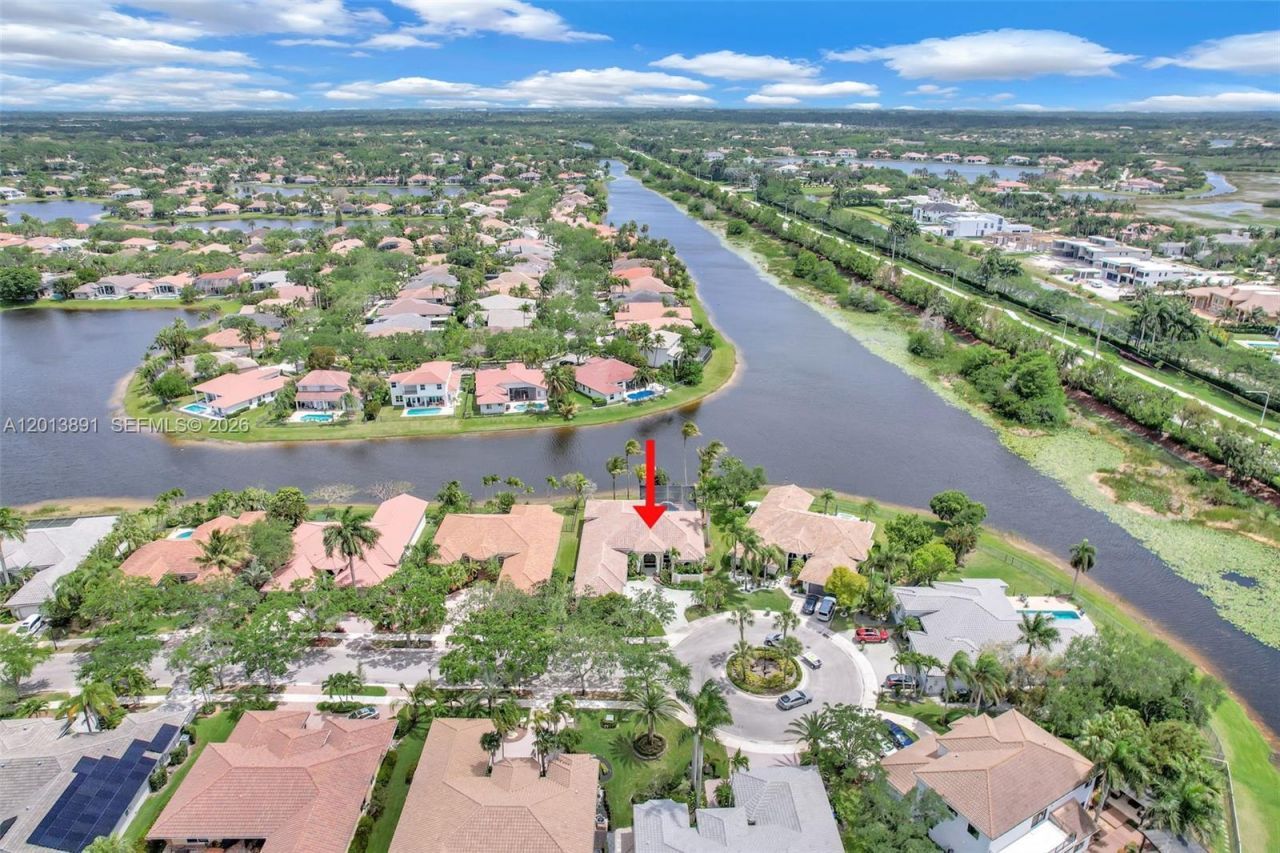 2715 Edgewater Court , Weston, FL 33332 Photo