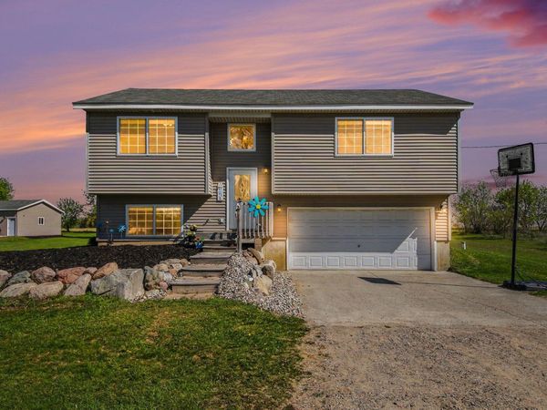 7864 County Farm Road, Greenville, MI 48838