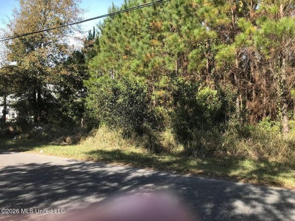 8716 Barnacle Boulevard, Ocean Springs, MS 39564