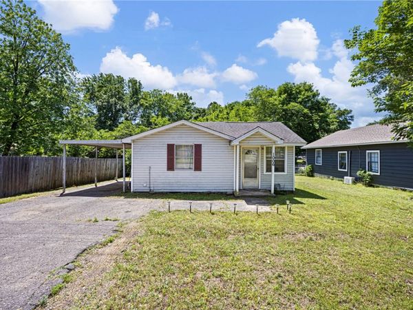 1006 J Street , Russellville, AR 72801