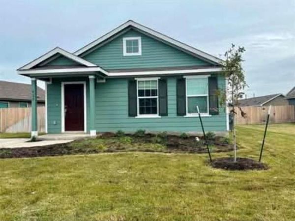 420 Halfmoon DR, Lockhart, TX 78644
