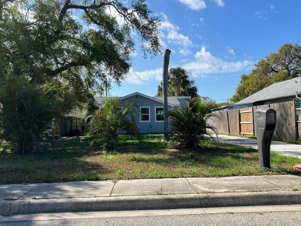 205 NW 2nd Avenue , Other Florida, FL 33770