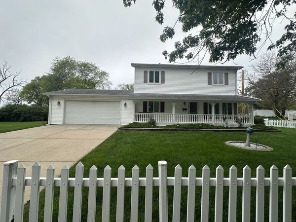 1105 Summit Drive , Lockport, IL 60441