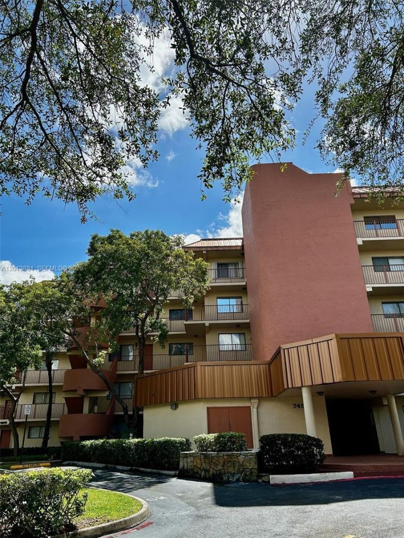 7451 NW 16th St , Unit 304, Plantation, FL 33313 Photo