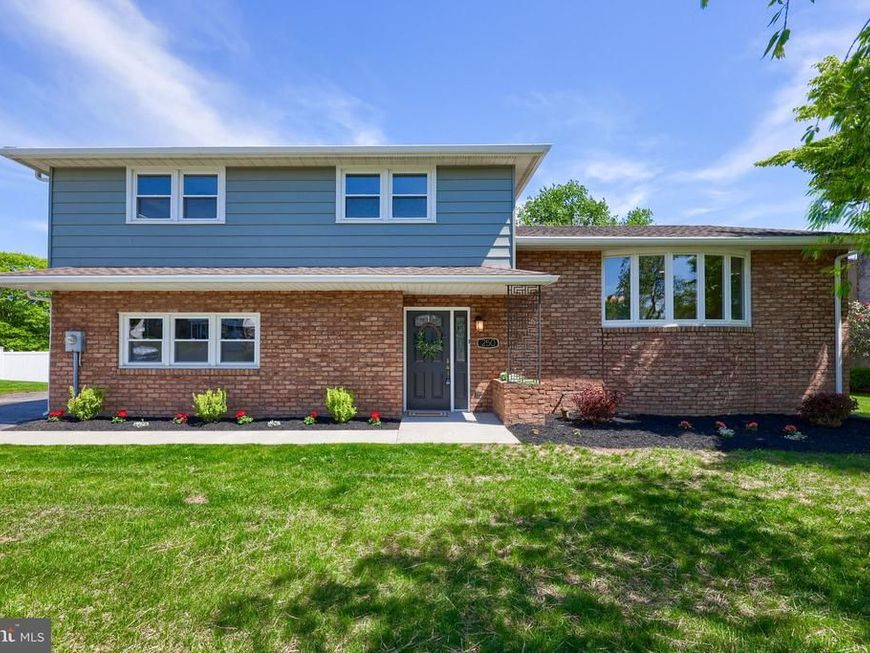 250 Nollyn Drive, Dallastown, PA 17313 Main Photo