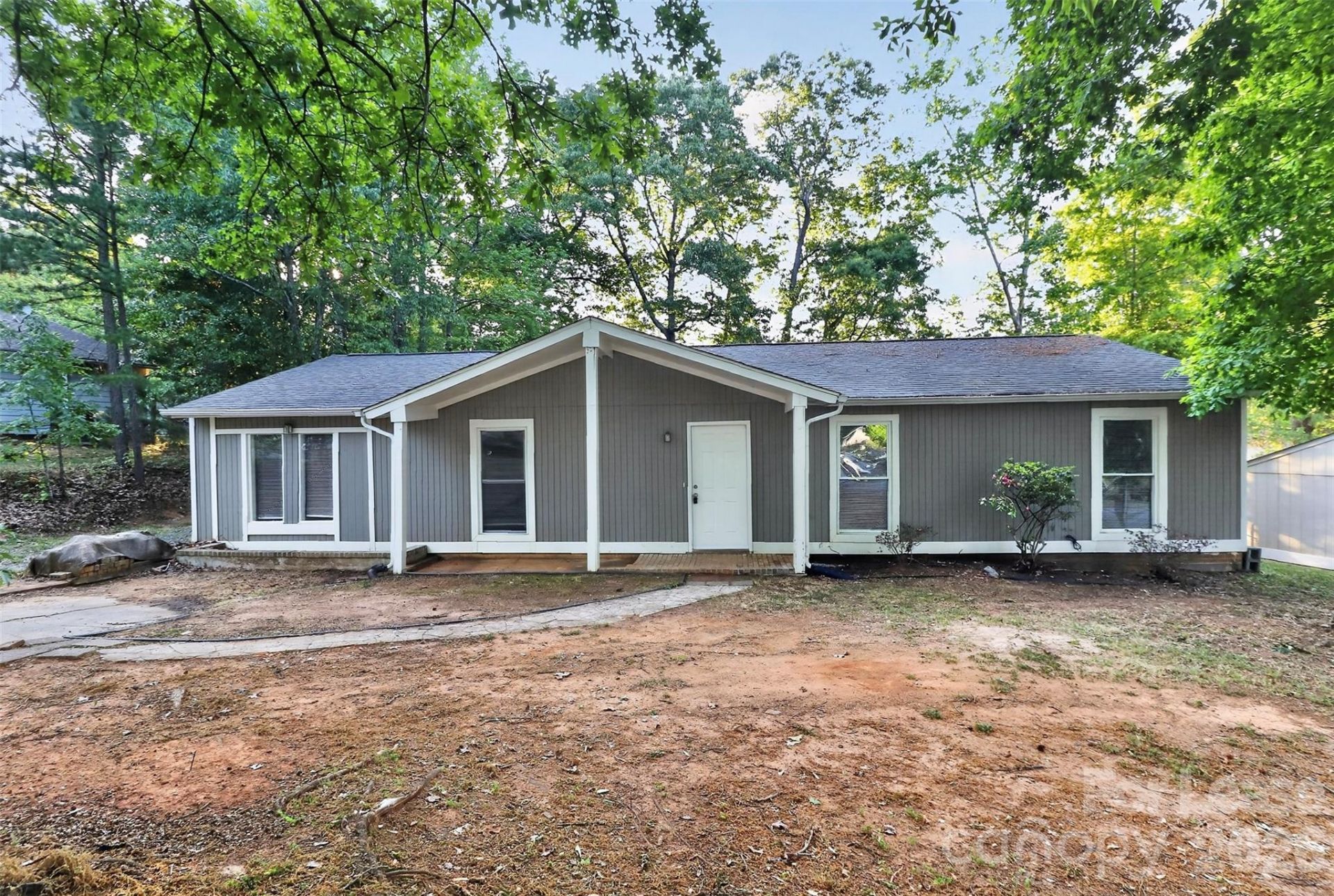 6300 Dwightware Boulevard, Charlotte, NC 28227 Main Photo