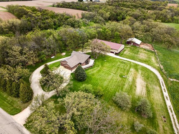 4800 Cub Hollow Road, Gratiot, WI 53541
