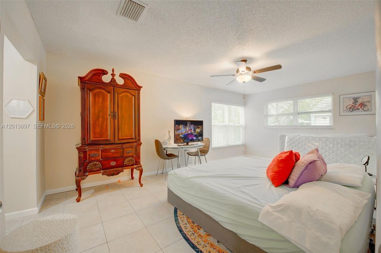 516 SW 14th Ct , Unit 518, Fort Lauderdale, FL 33315 Photo
