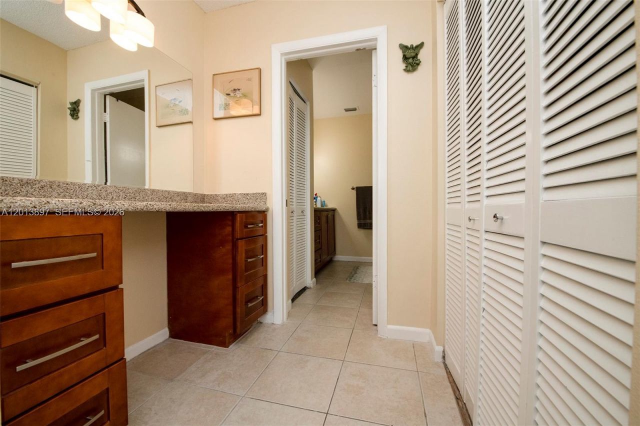 516 SW 14th Ct , Unit 518, Fort Lauderdale, FL 33315 Photo