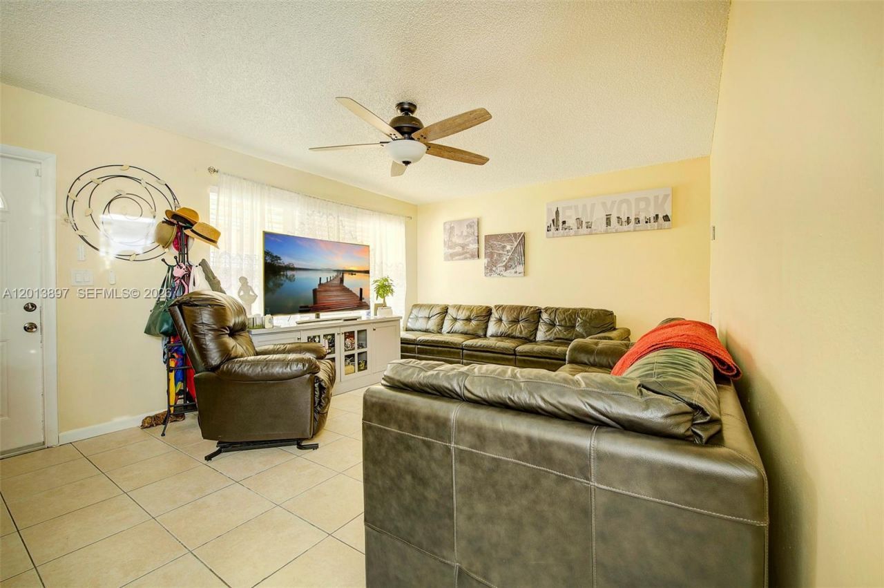 516 SW 14th Ct , Unit 518, Fort Lauderdale, FL 33315 Photo