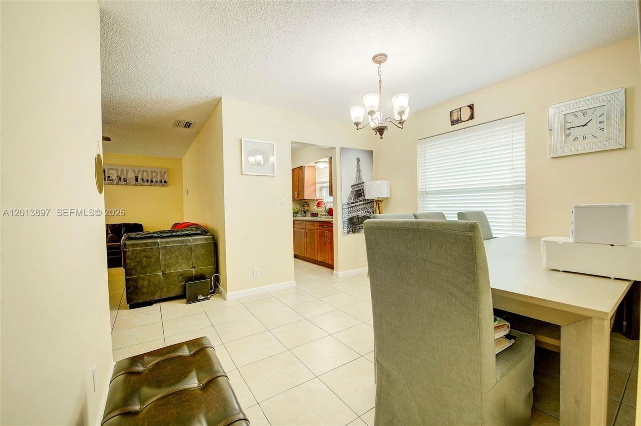 516 SW 14th Ct , Unit 518, Fort Lauderdale, FL 33315 Photo