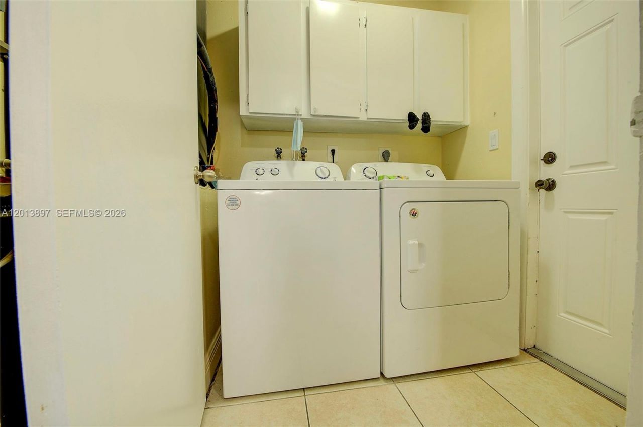 516 SW 14th Ct , Unit 518, Fort Lauderdale, FL 33315 Photo