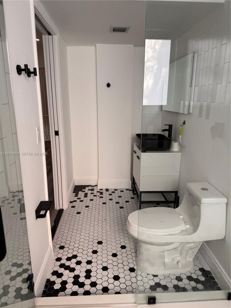 1040 NE 78th St Rd , Unit 1, Miami, FL 33138 Photo
